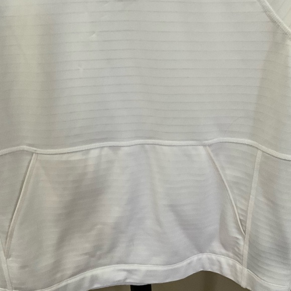 The North Face White Hoodie - Picture 5 of 5